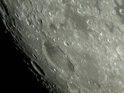 A enorme cratera SCHICKARD.