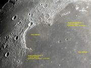 A alunissagem da sonda Chang'e 3 e o desembarque do veículo Yutu.