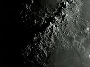 A imponente e proeminente cordilheira dos MONTES APENNINUS